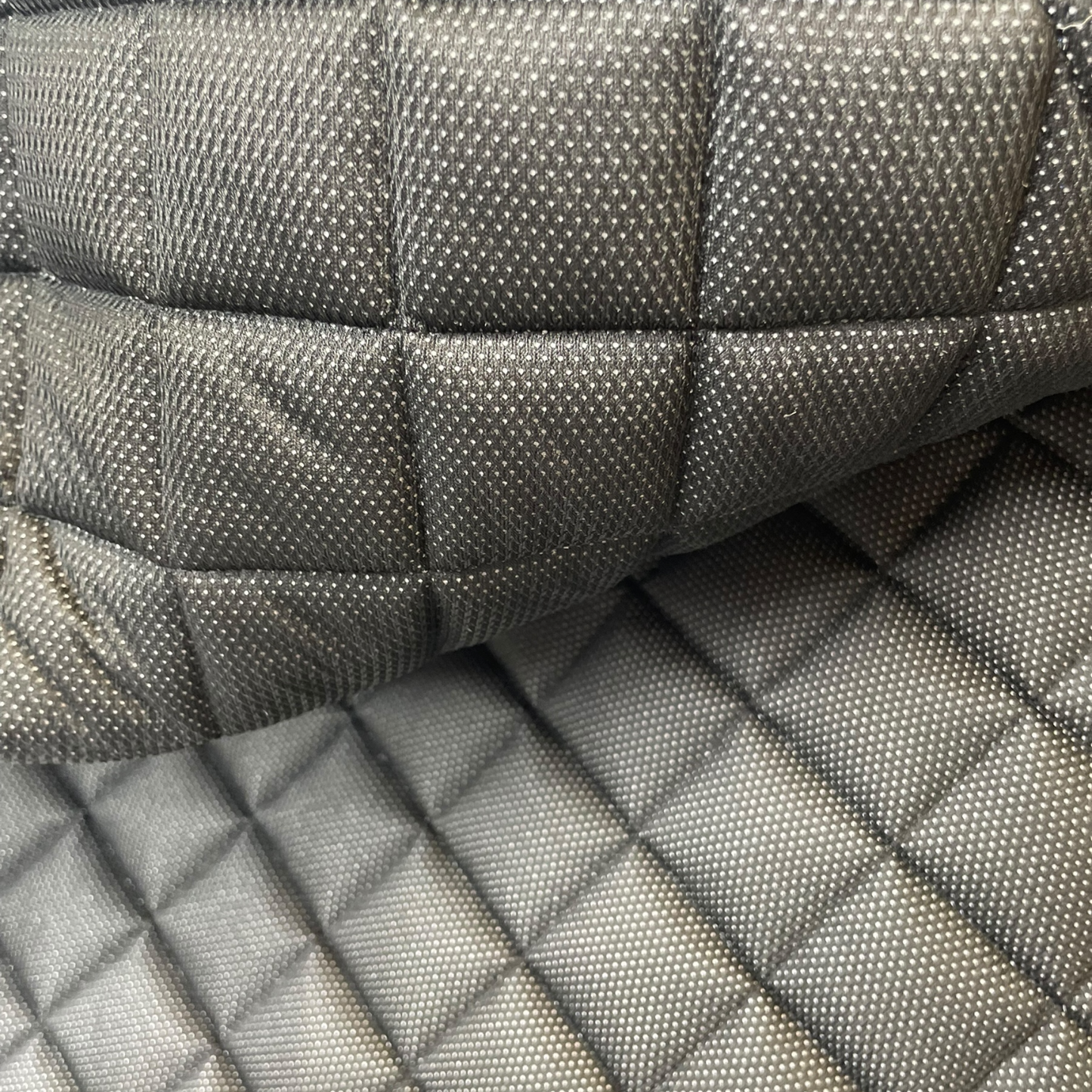 Equitare Close Contact All Purpose Shaped Square Pad