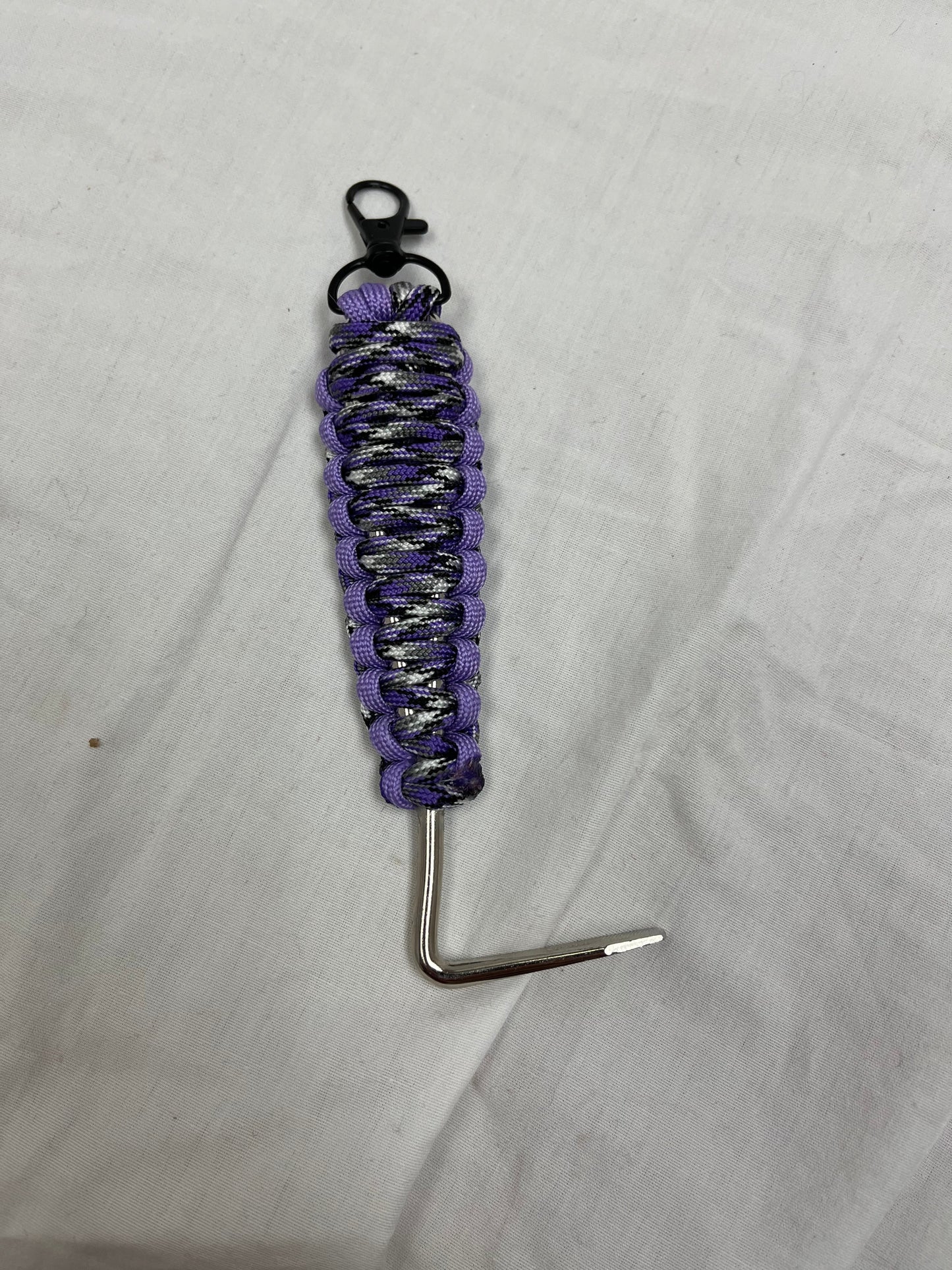 Paracord Clip Hoof Picks