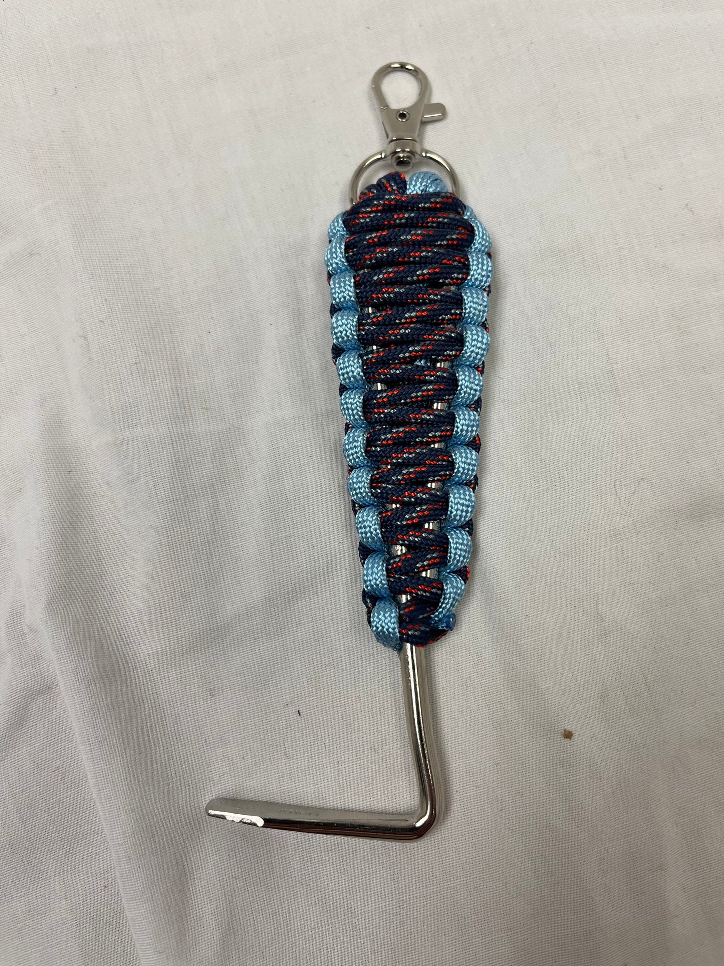 Paracord Clip Hoof Picks